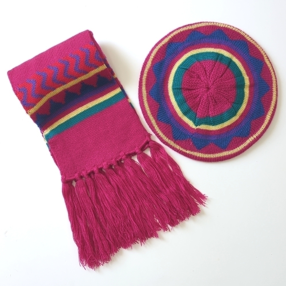 English Village 90's Vintage Classic Knit Scarf & Beanie Matching Set Fuchsia OS